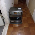 新しい　石油ファンヒーター　221202