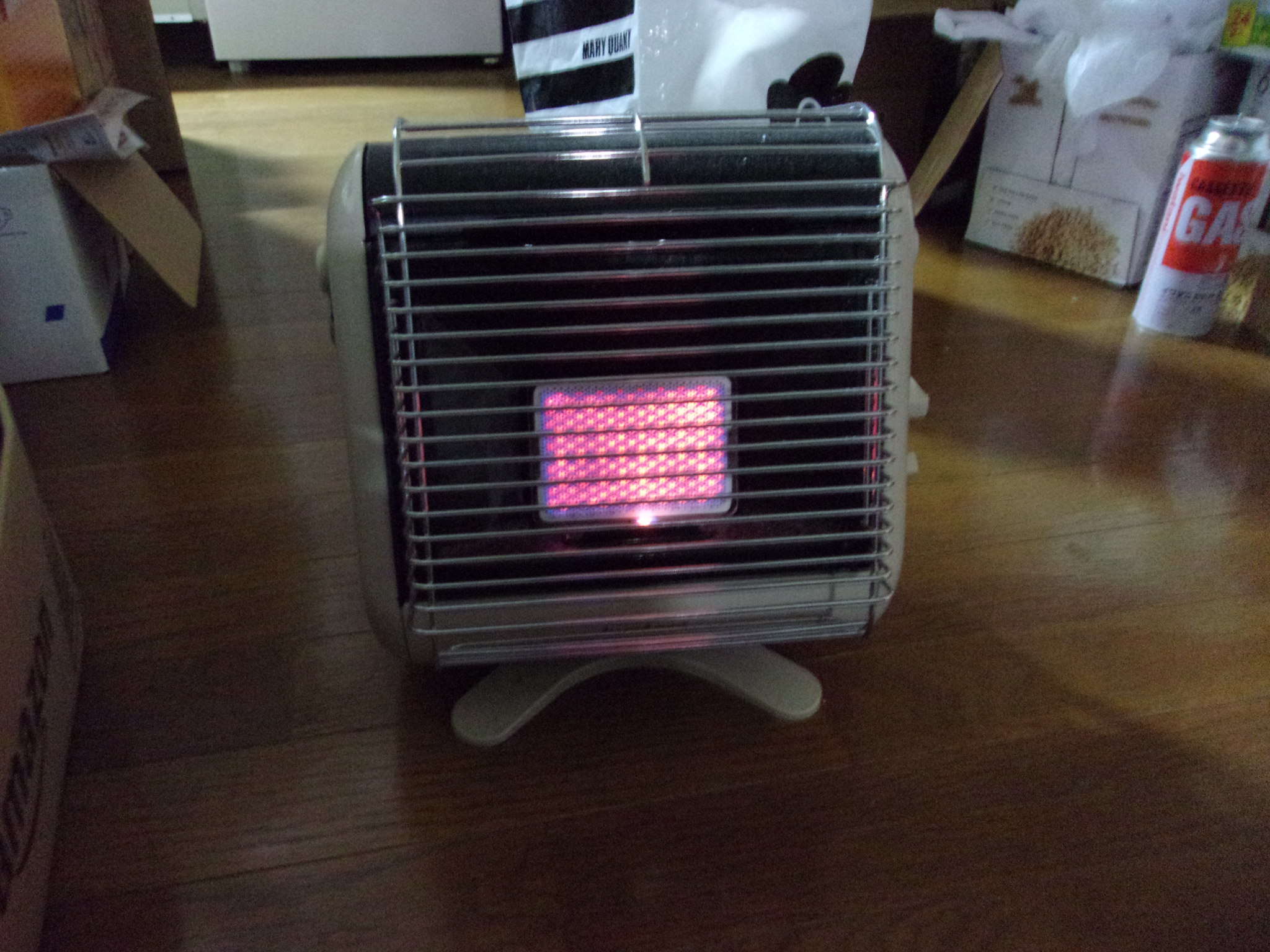 ストーブ　付けた　250520